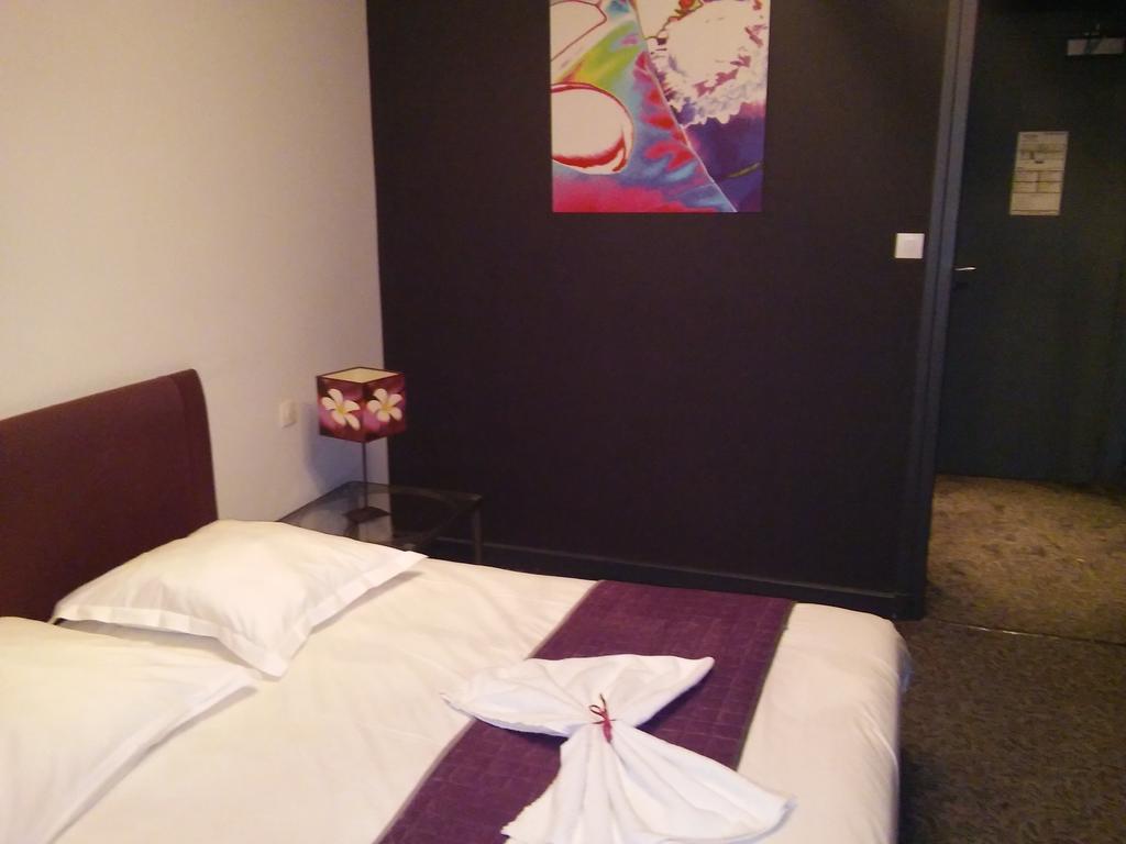 Homtel Le Parc Hotel Allevard Cameră foto