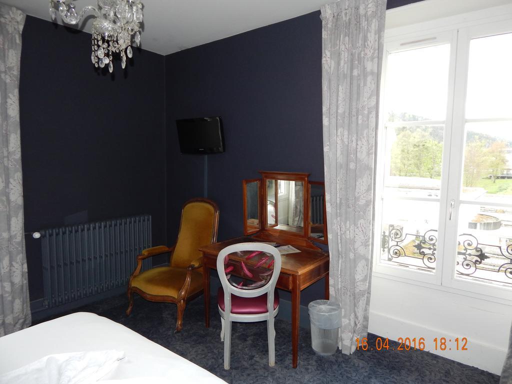Homtel Le Parc Hotel Allevard Exterior foto
